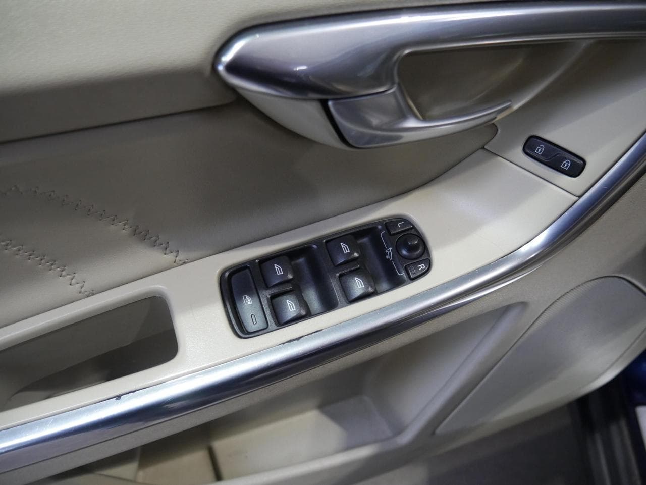 2013 Volvo XC60 - 11