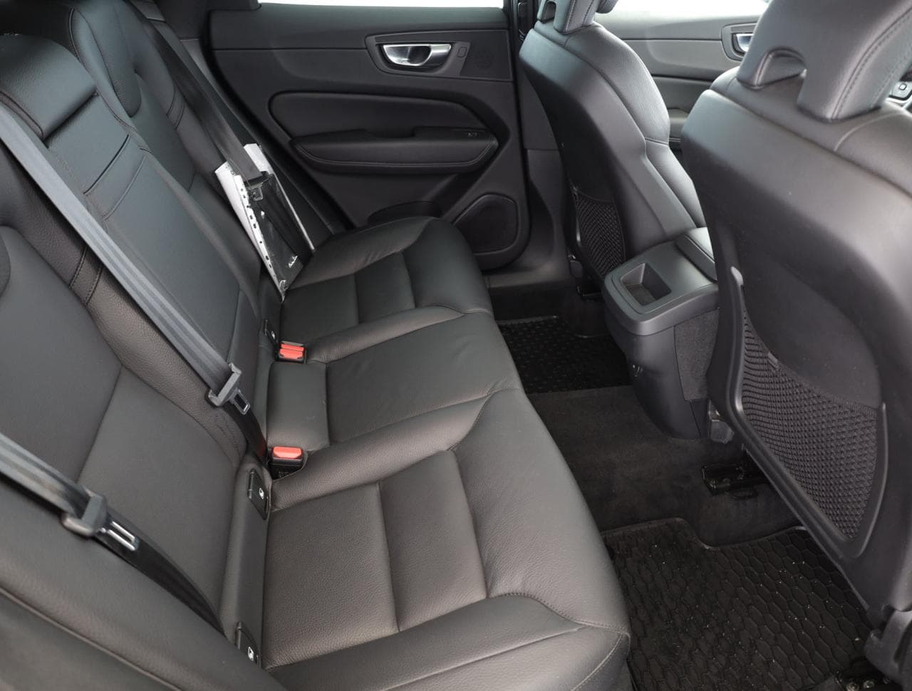 2021 Volvo Xc60 - 11