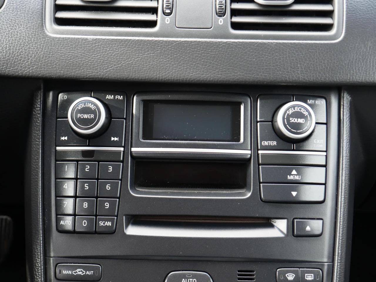 2008 Volvo XC90 - 11