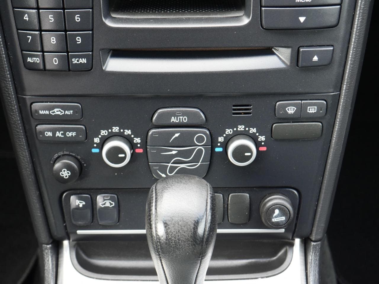 2008 Volvo XC90 - 12