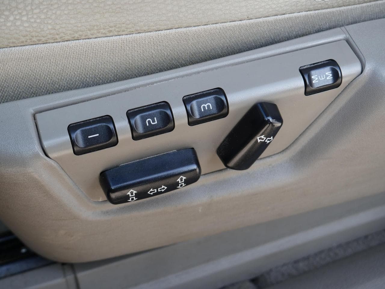 2004 Volvo Xc90 - 16