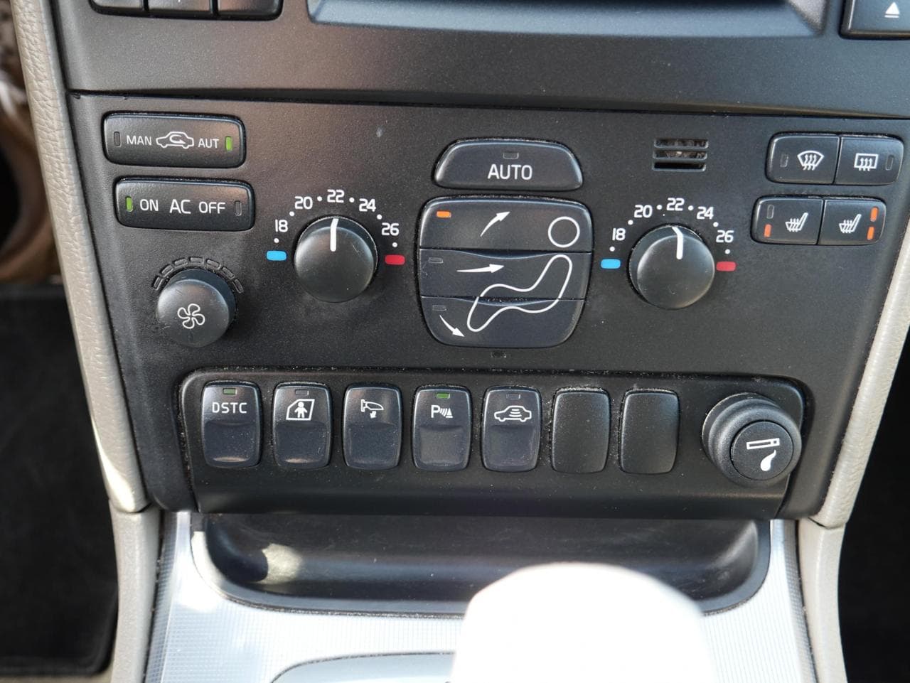 2004 Volvo Xc90 - 13