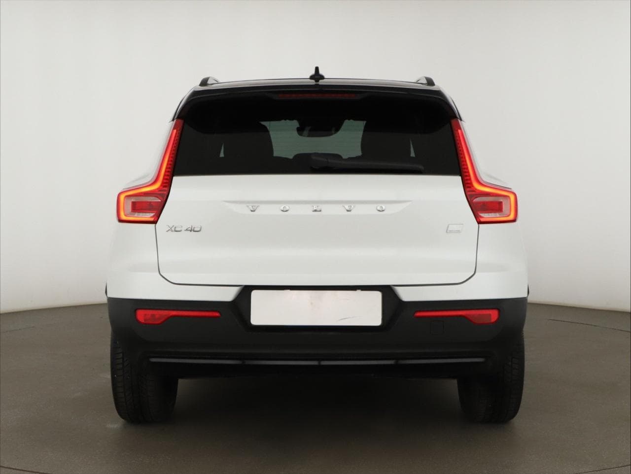 2020 Volvo XC40 - 6