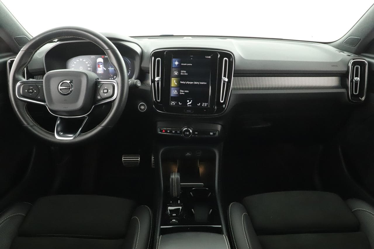 2020 Volvo XC40 - 9