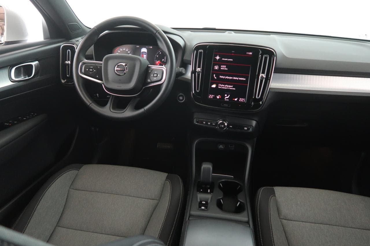 2022 Volvo XC40 - 9