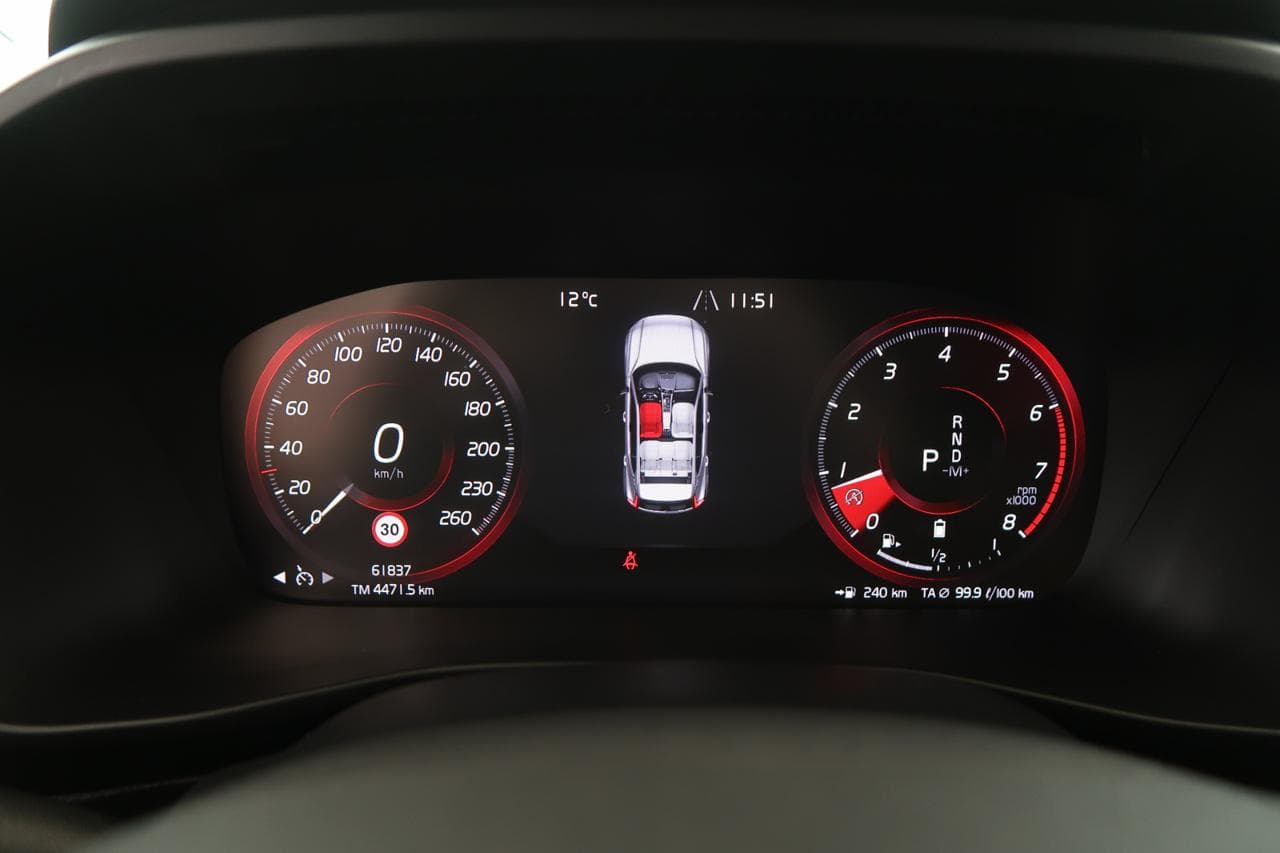 2022 Volvo XC40 - 17