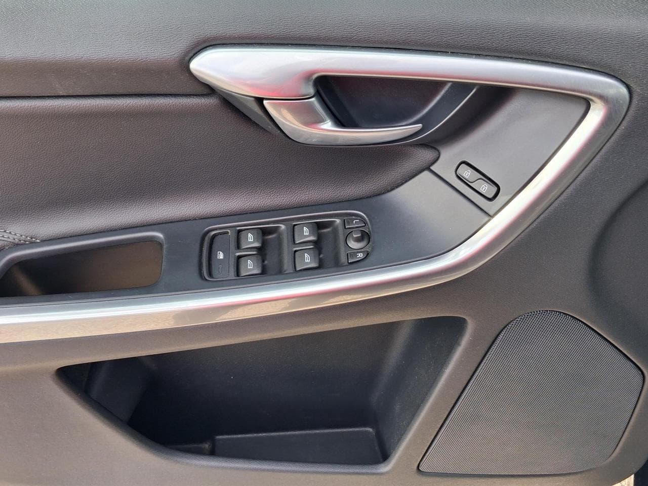 2015 Volvo Xc60 - 11