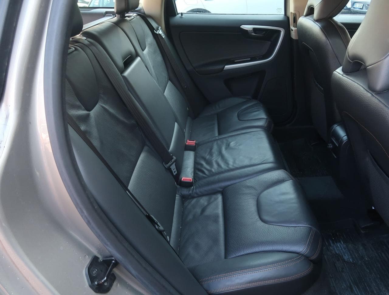 2011 Volvo Xc60 - 13