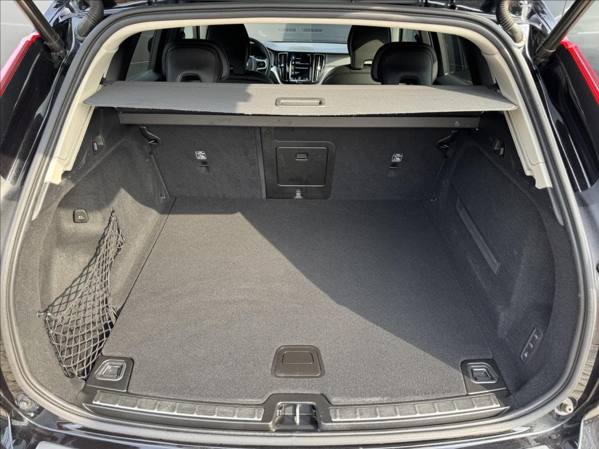 2018 Volvo Xc60 - 13