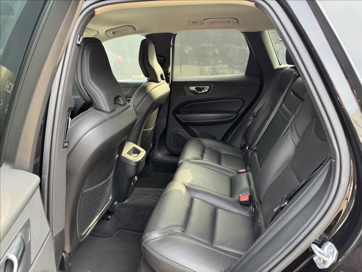 2018 Volvo Xc60 - 12