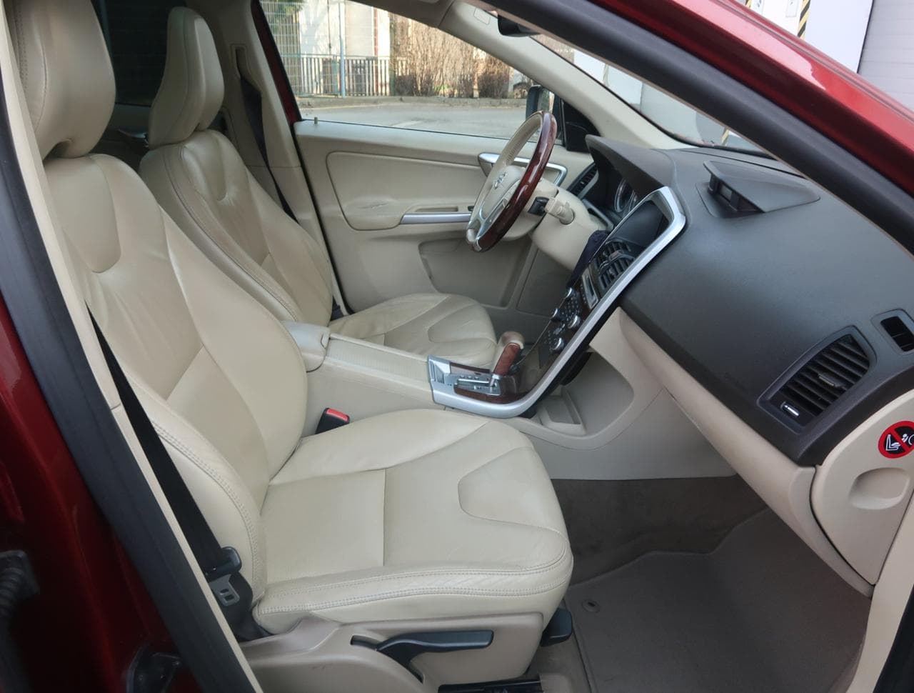 2009 Volvo XC60 - 12