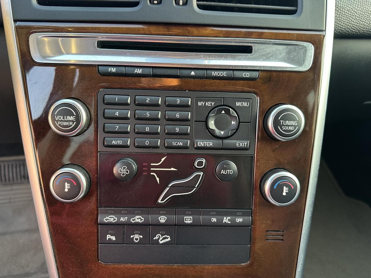 2009 Volvo XC60 - 16