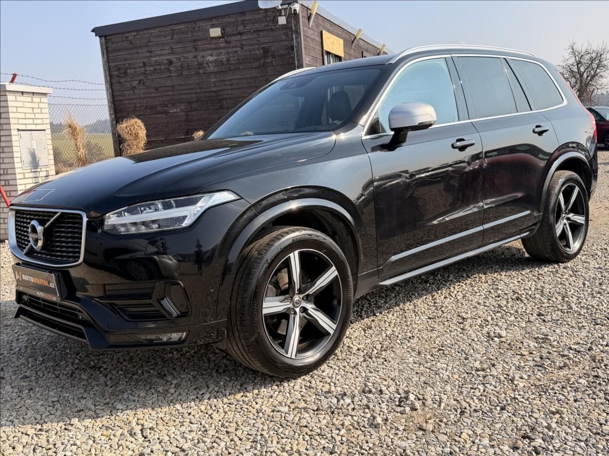 Volvo XC90 2,0 R-DESIGN SERVISKA TAŽNÉ SUV
