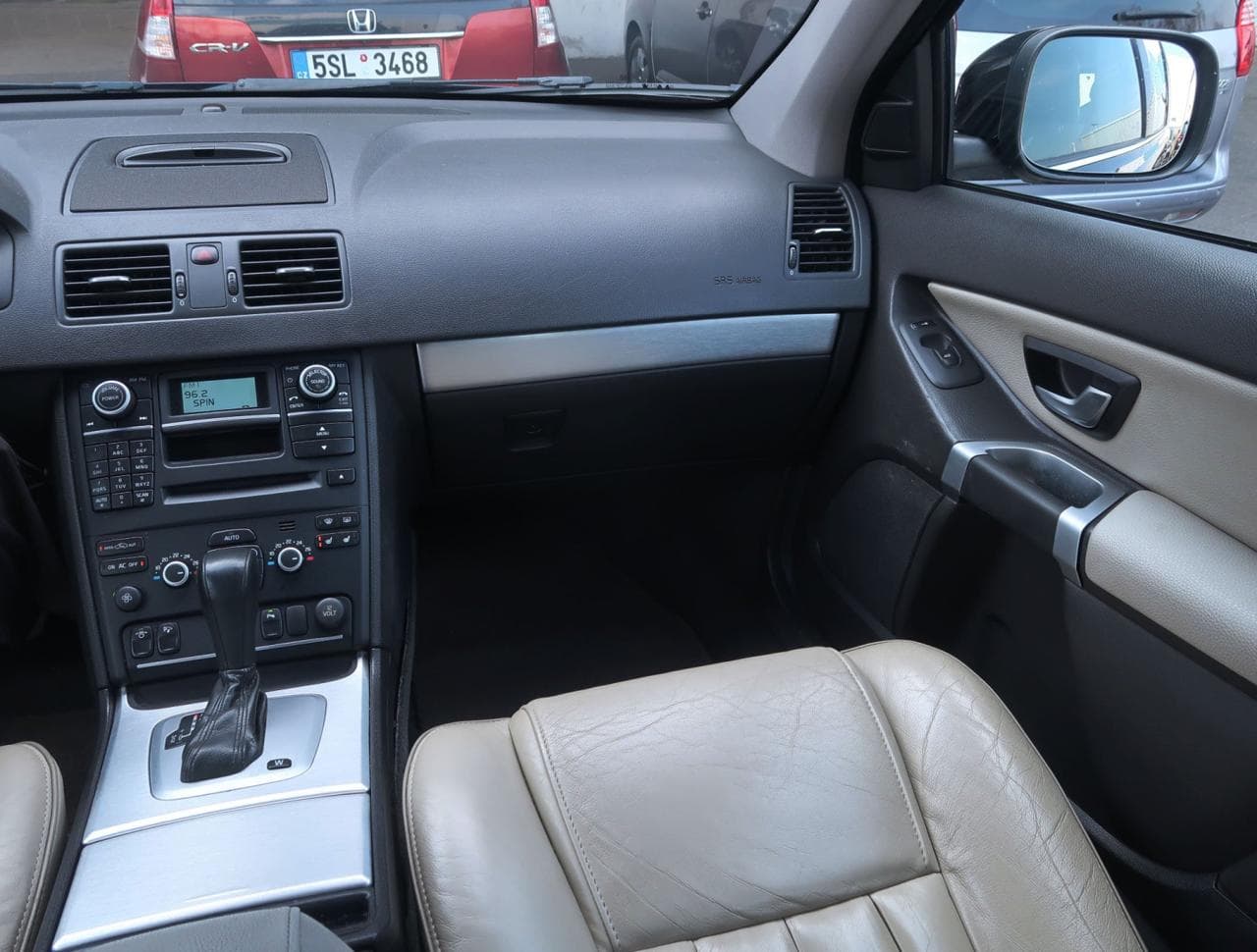 2012 Volvo Xc90 - 11