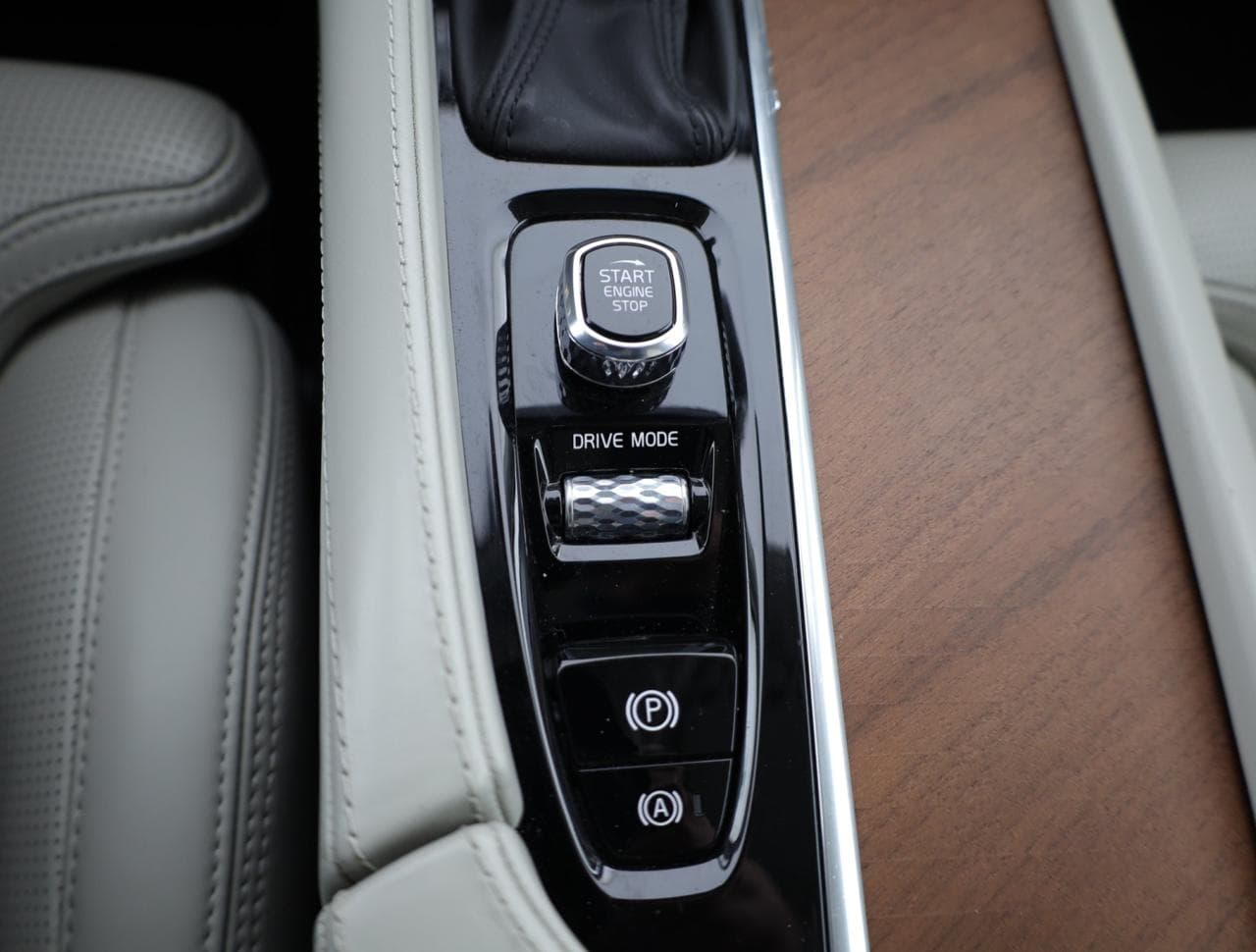 2019 Volvo XC90 - 19