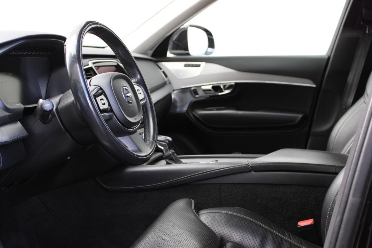 2015 Volvo XC90 - 12