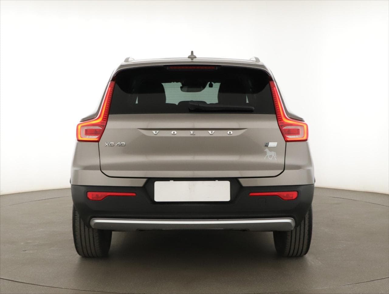 2020 Volvo XC40 - 6