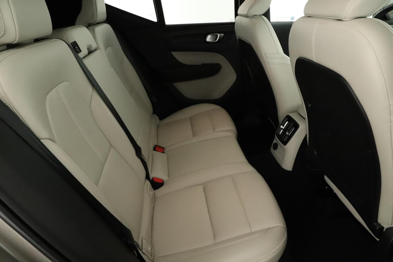 2020 Volvo XC40 - 11