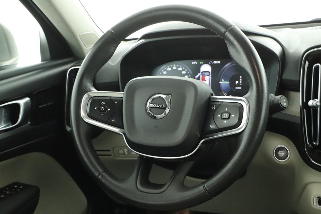 2020 Volvo XC40 - 14