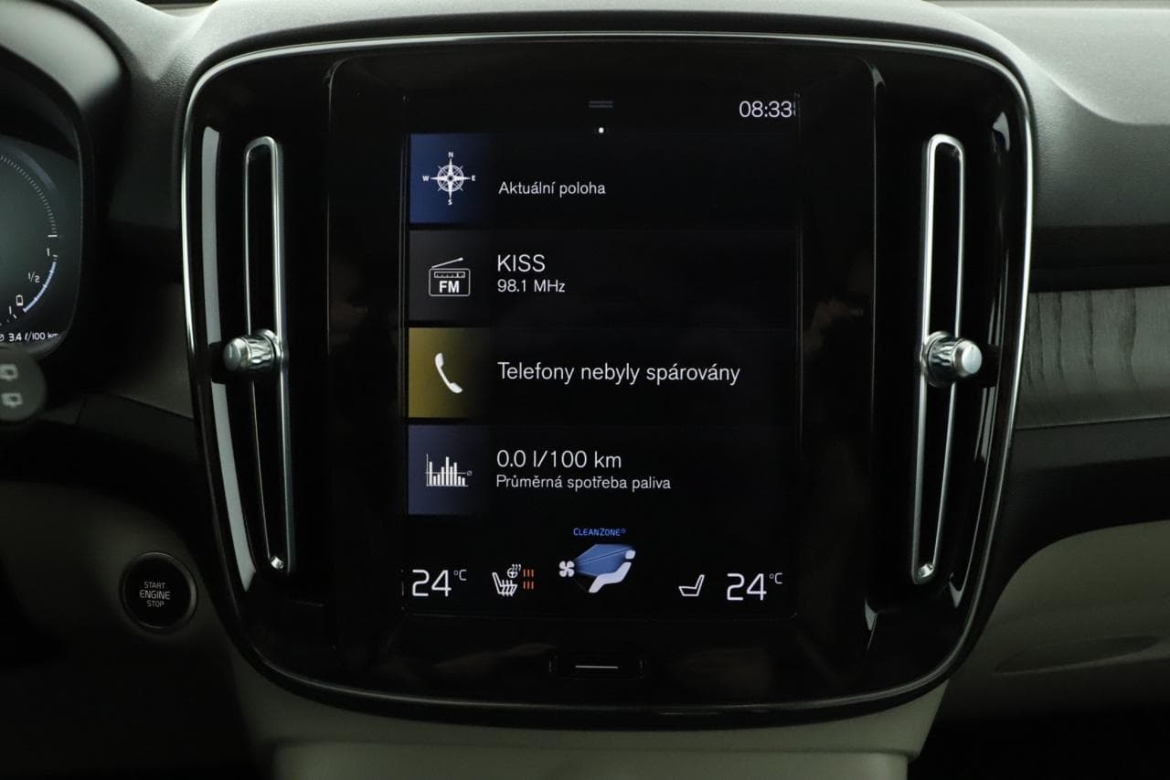 2020 Volvo XC40 - 16