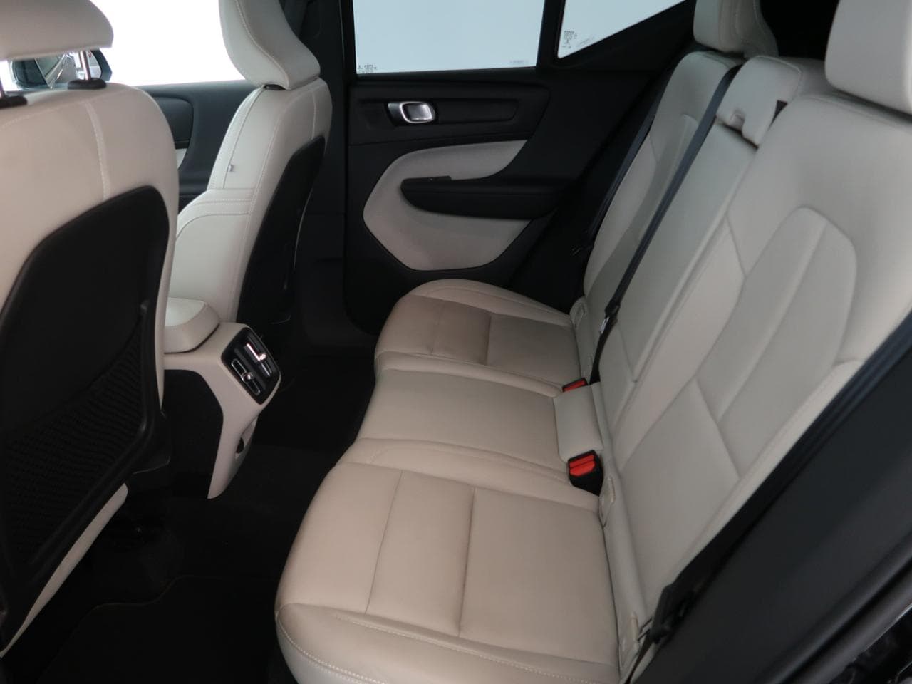 2018 Volvo XC40 - 23