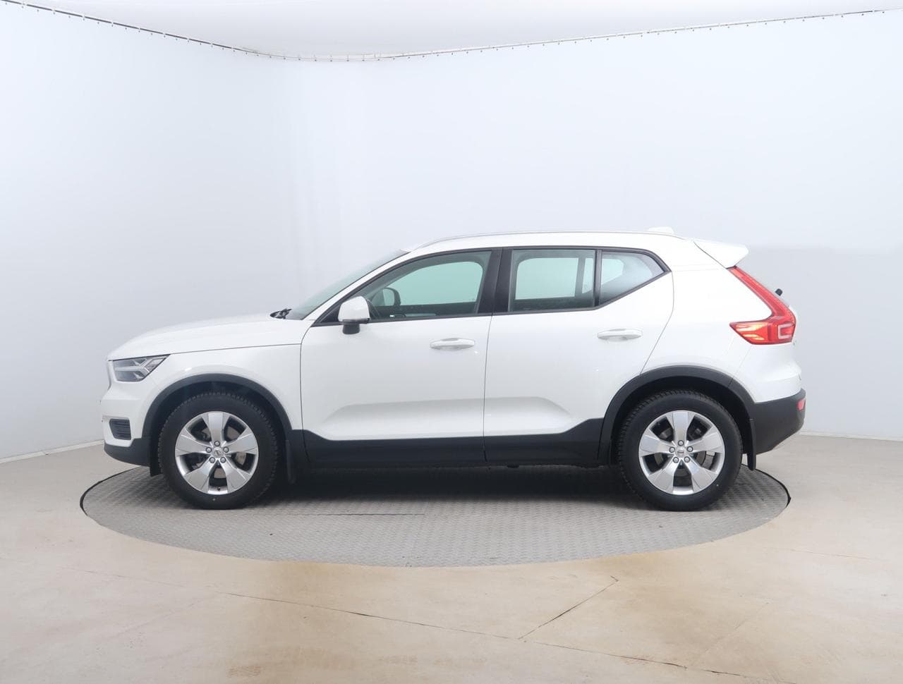 2021 Volvo XC40 - 4