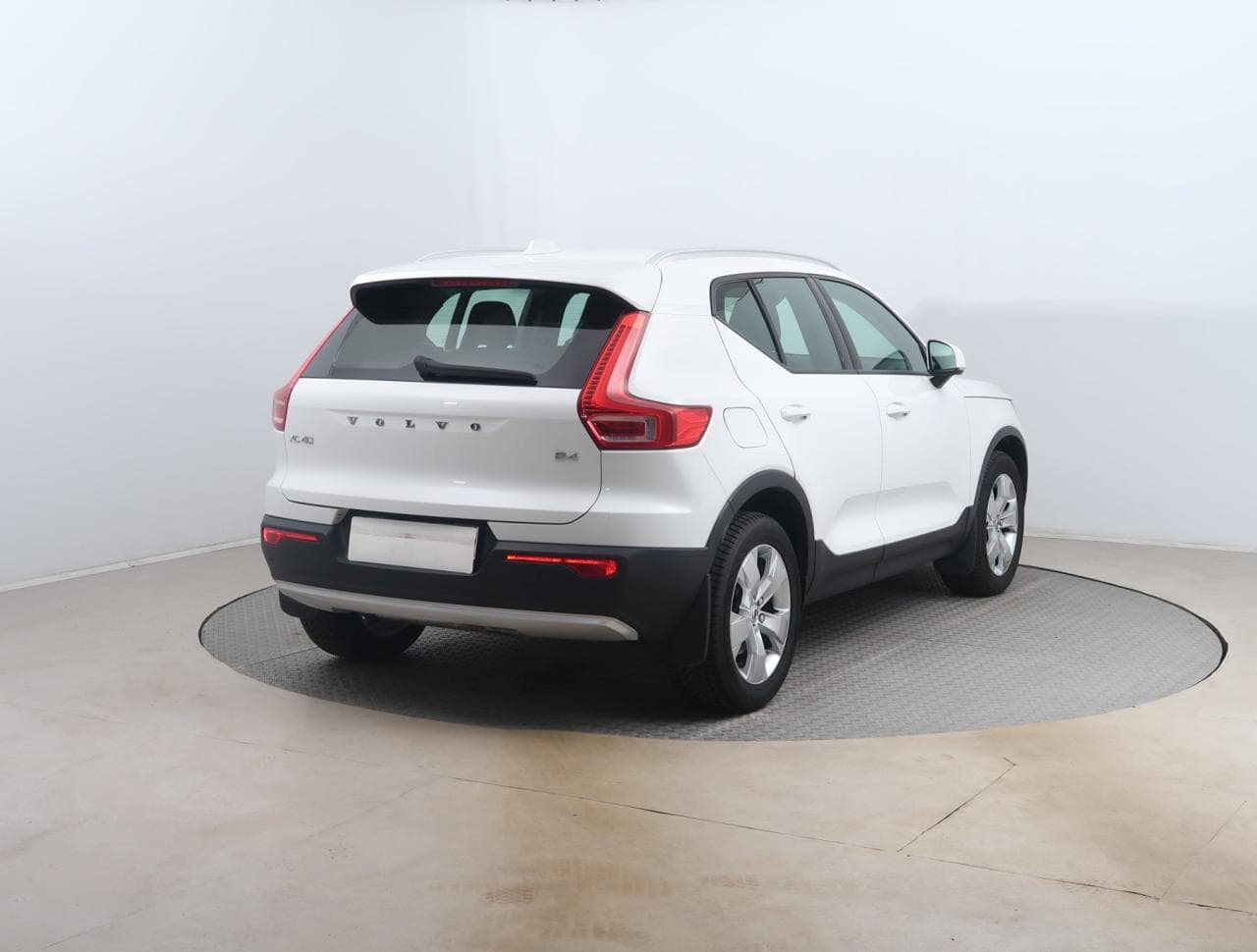 2021 Volvo XC40 - 9