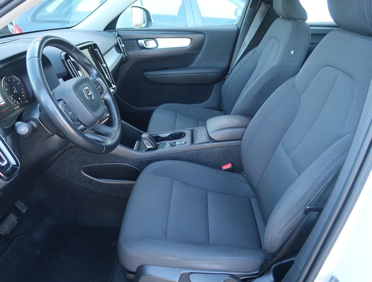 2021 Volvo XC40 - 23