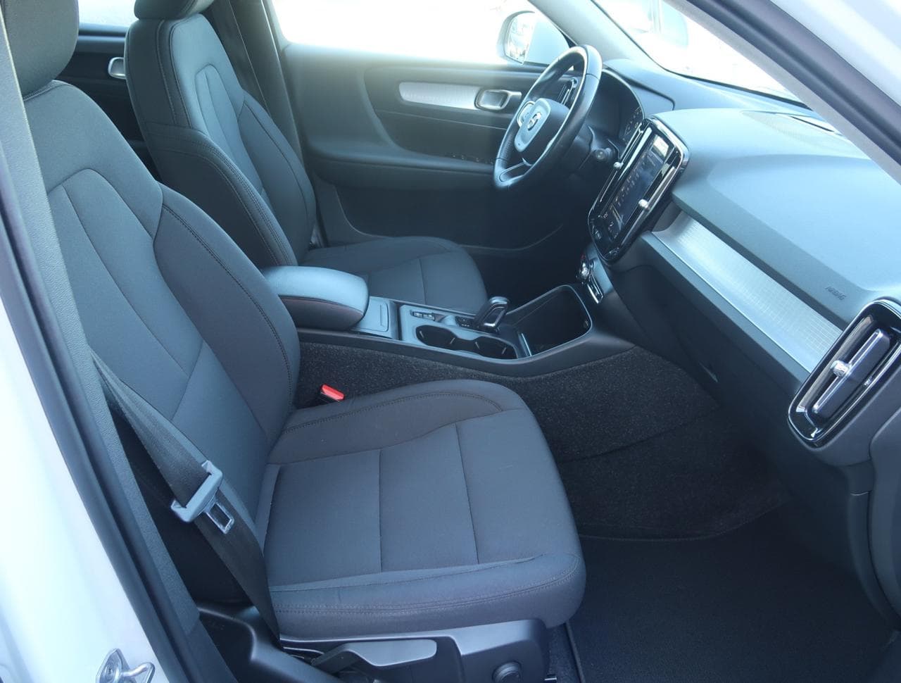 2021 Volvo XC40 - 15