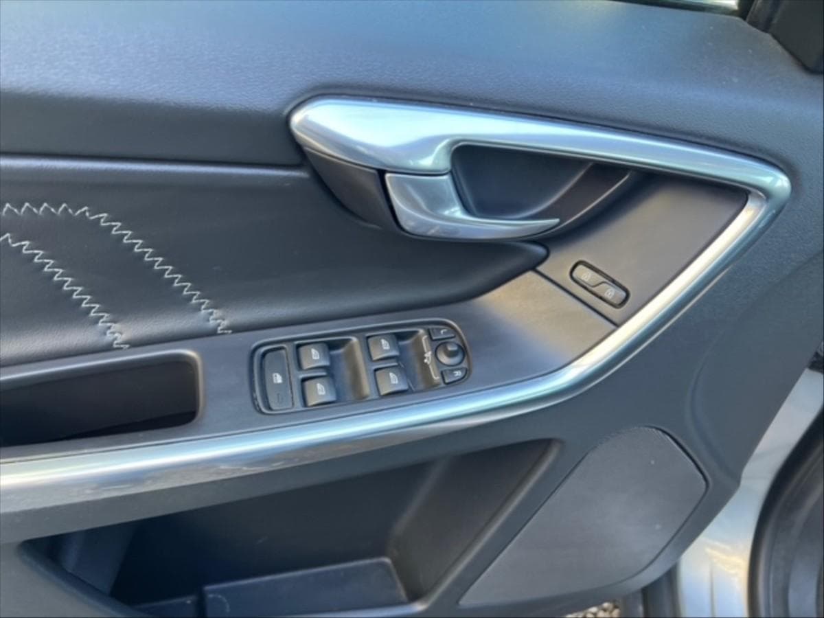 2012 Volvo XC60 - 11