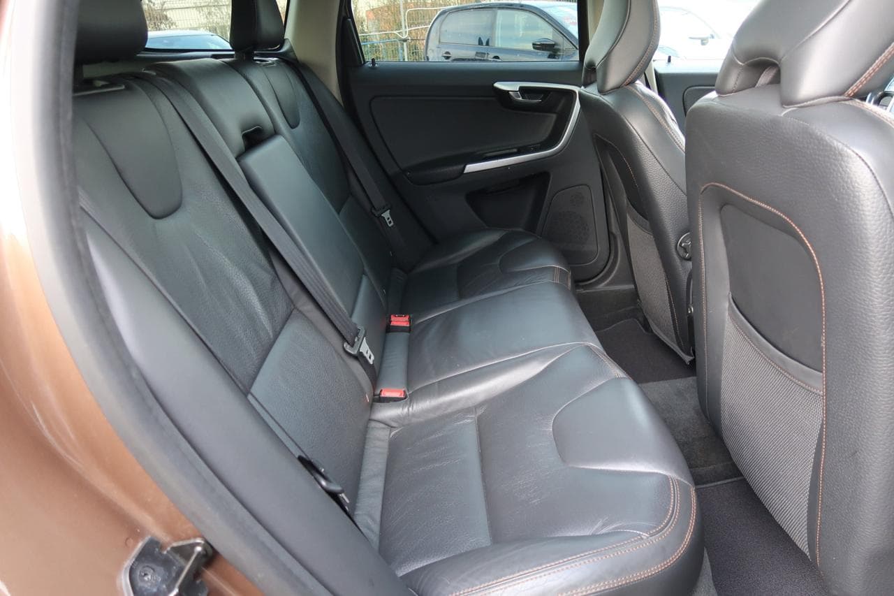 2011 Volvo XC60 - 13