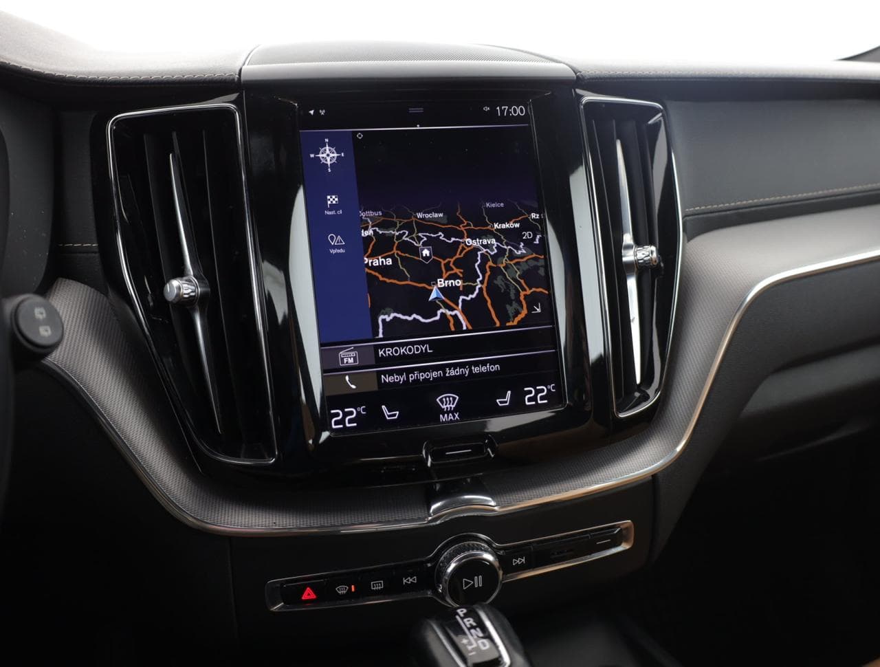 2018 Volvo XC60 - 16