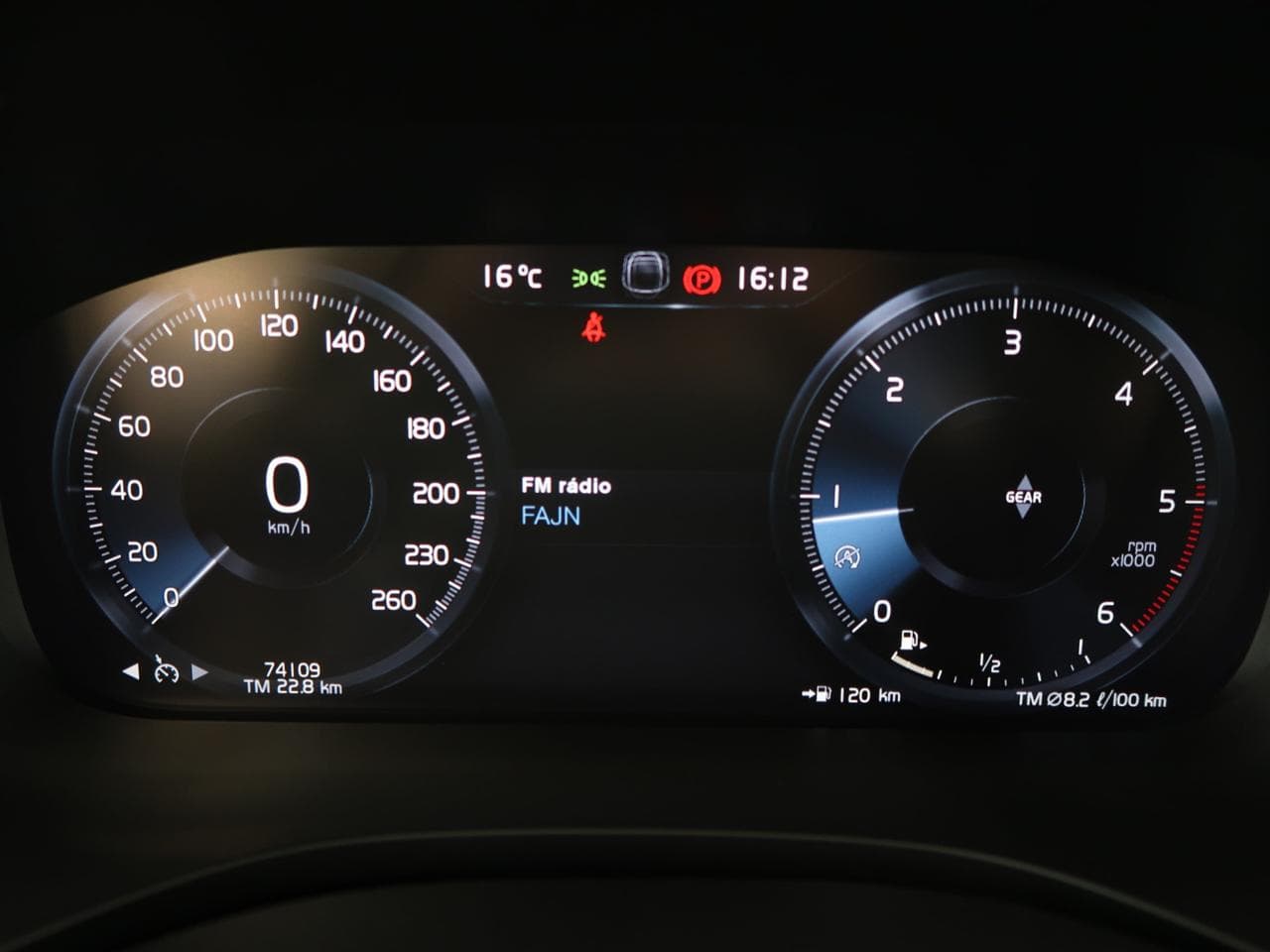 2018 Volvo XC60 - 17
