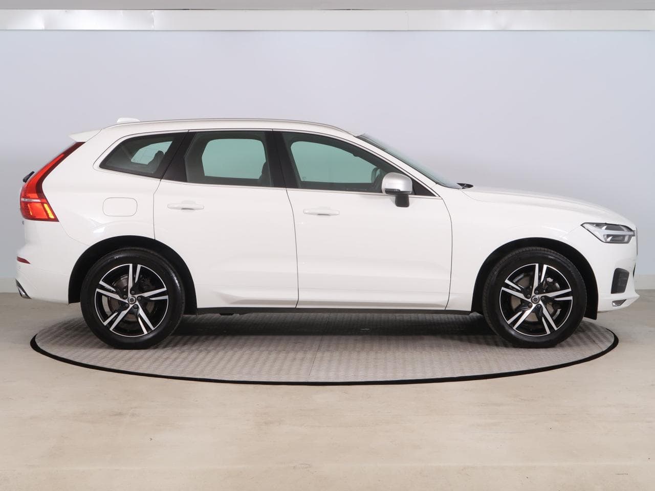 2018 Volvo XC60 - 8