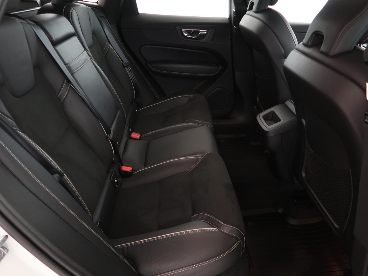 2018 Volvo XC60 - 13