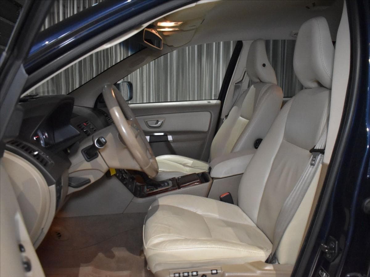 2012 Volvo XC90 - 8