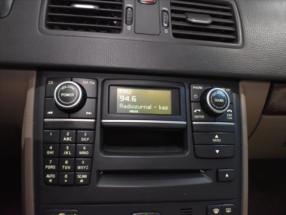 2012 Volvo XC90 - 17