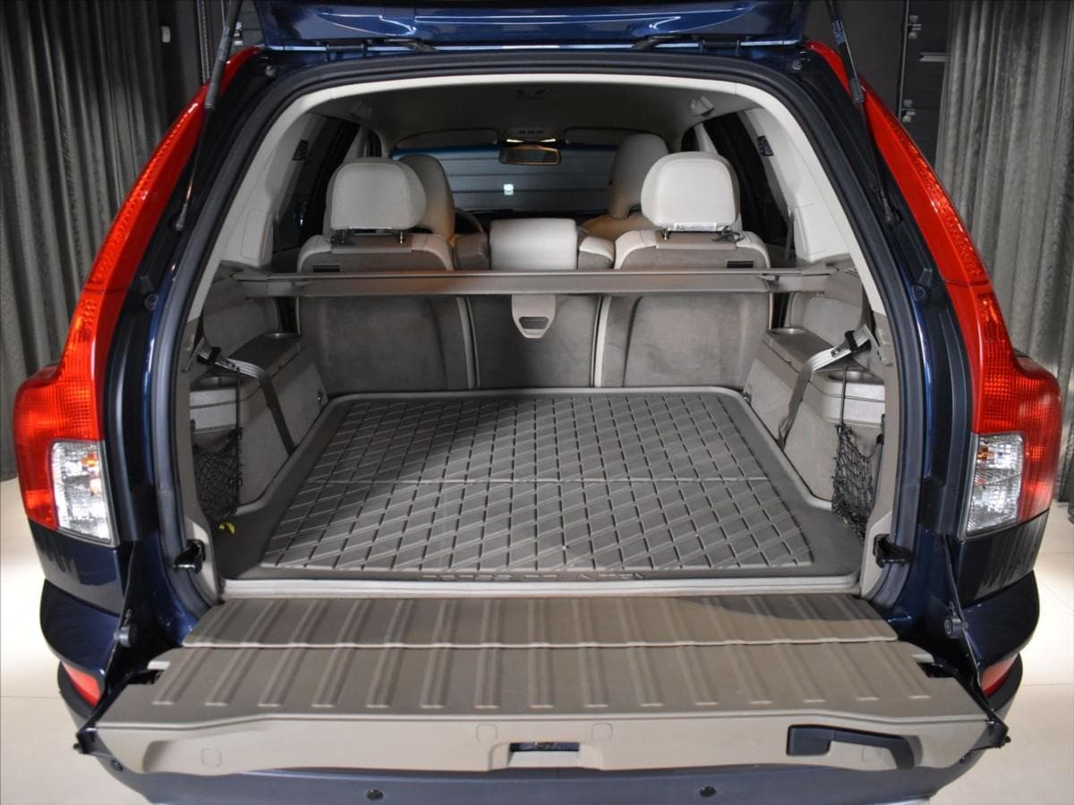 2012 Volvo XC90 - 10