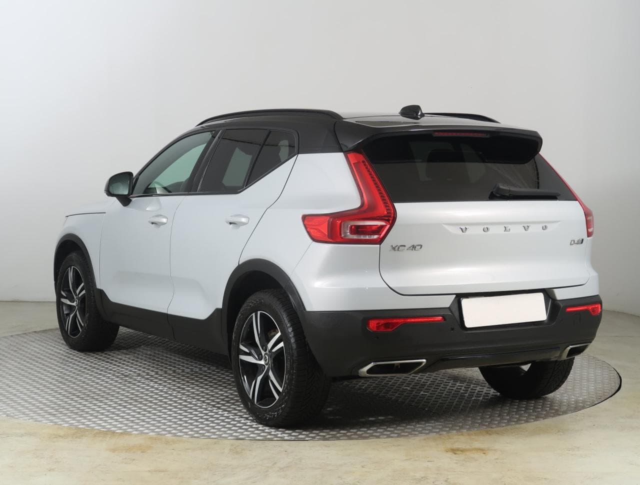 2019 Volvo XC40 - 5