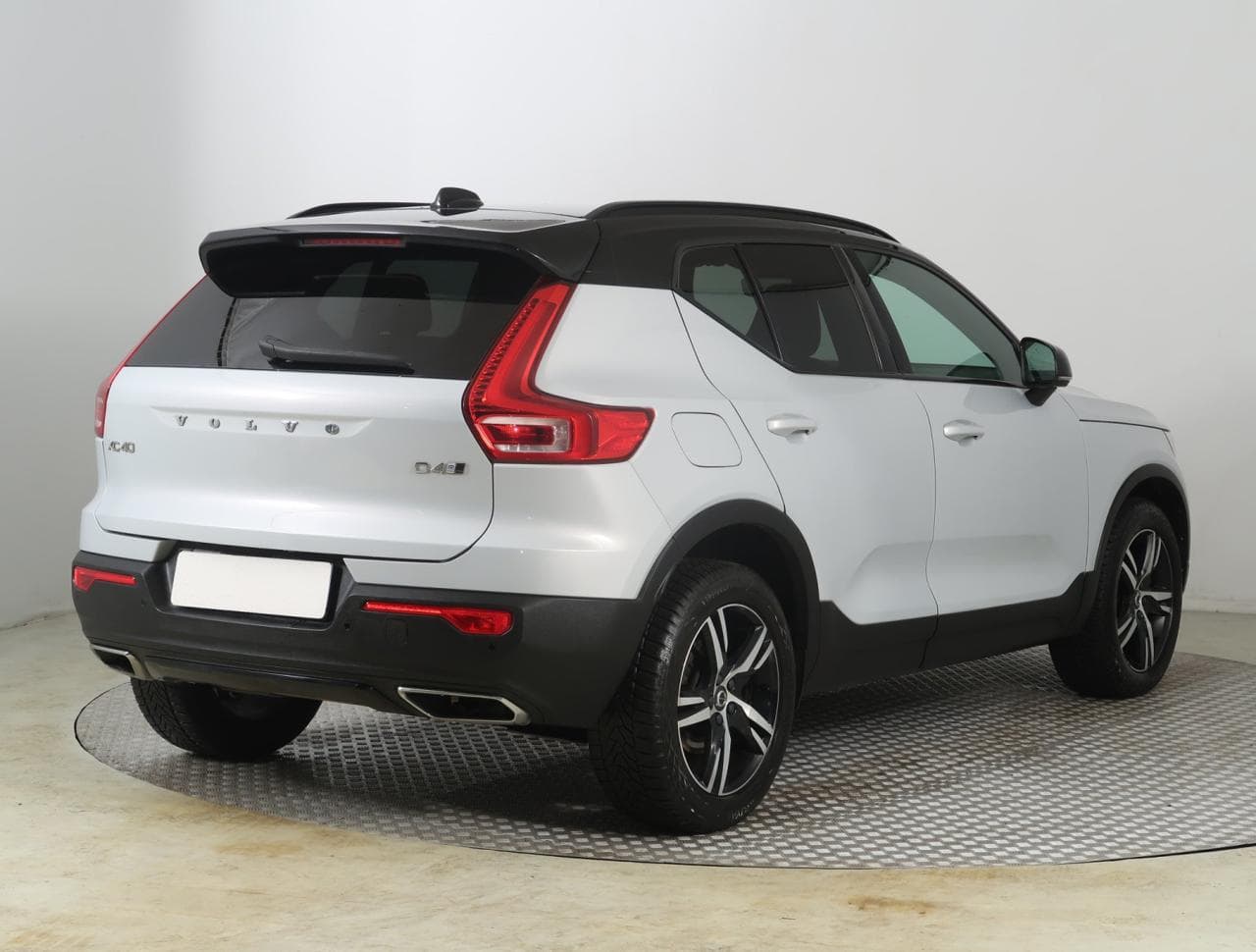 2019 Volvo XC40 - 7