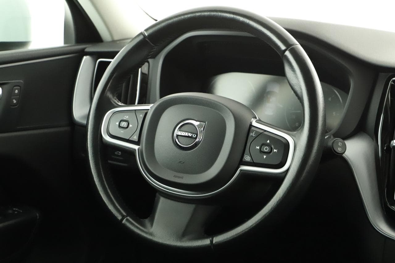 2020 Volvo XC60 - 14