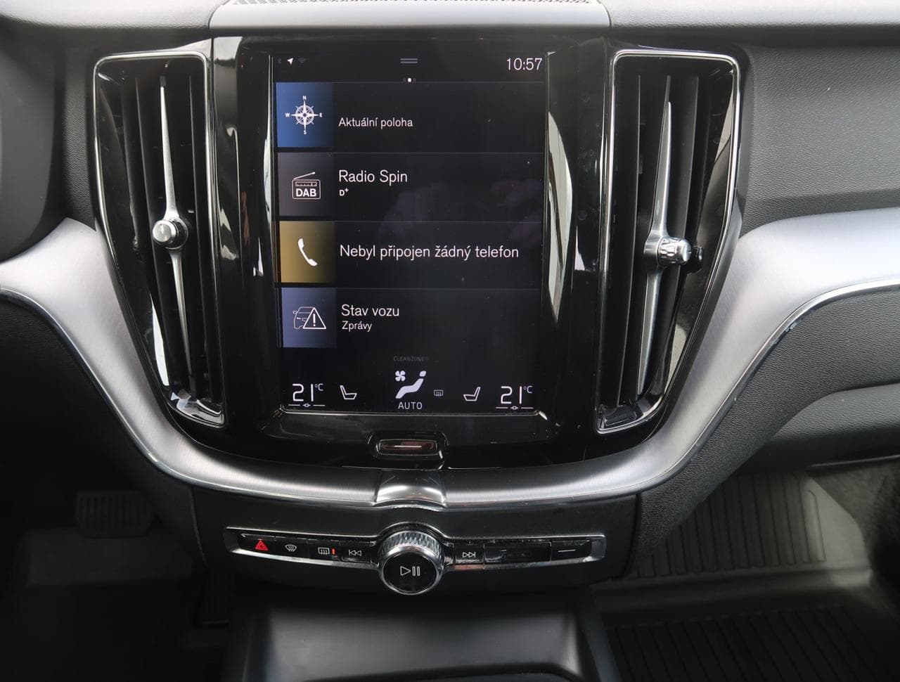2021 Volvo XC60 - 31