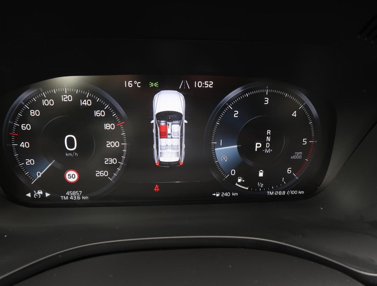 2021 Volvo XC60 - 29