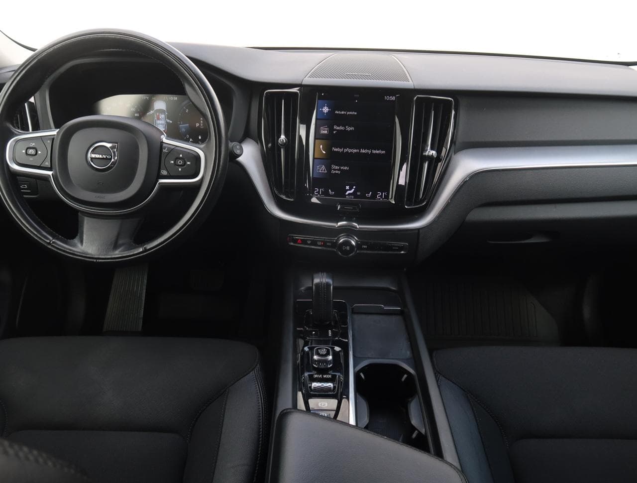 2021 Volvo XC60 - 16