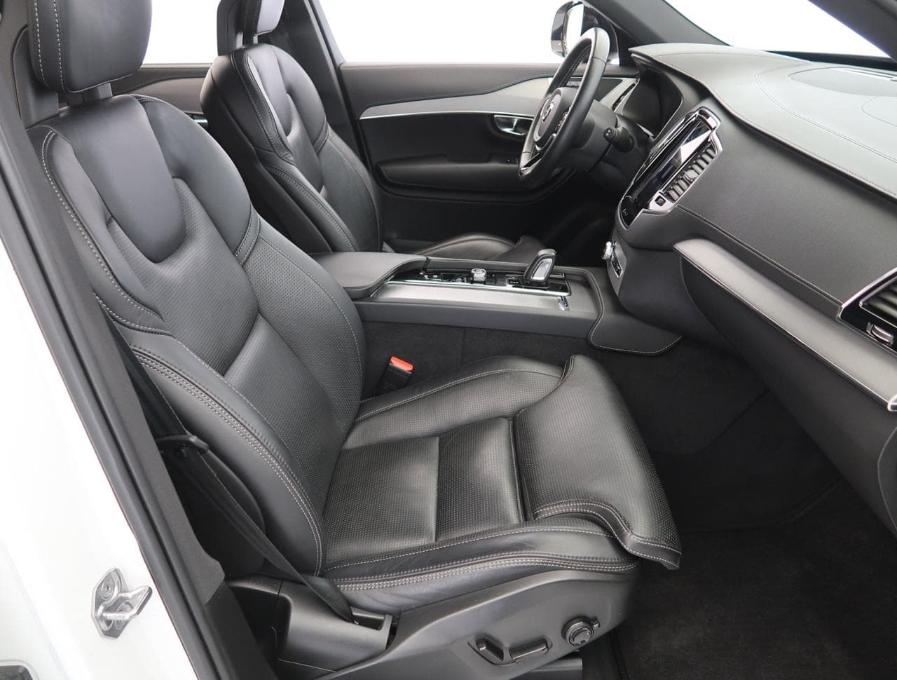 2021 Volvo XC90 - 21