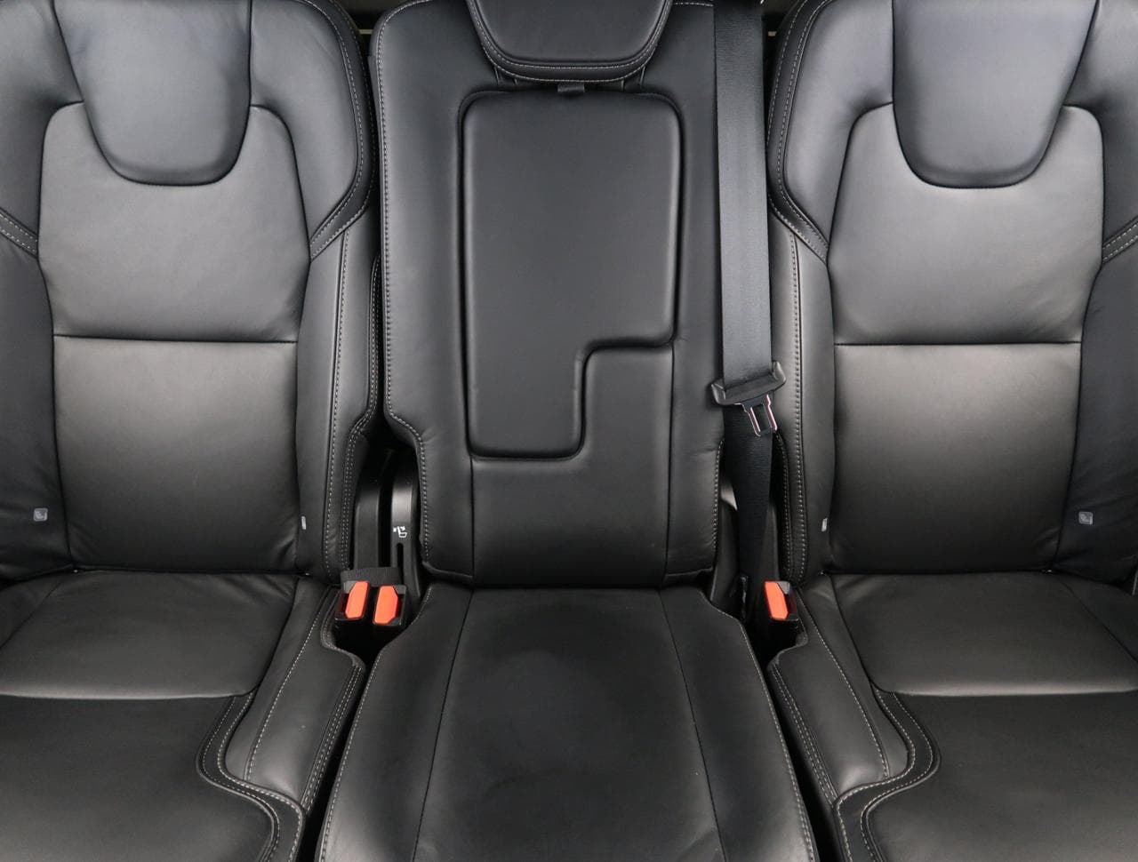 2021 Volvo XC90 - 23