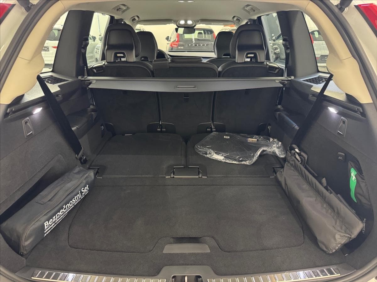 2024 Volvo XC90 - 13