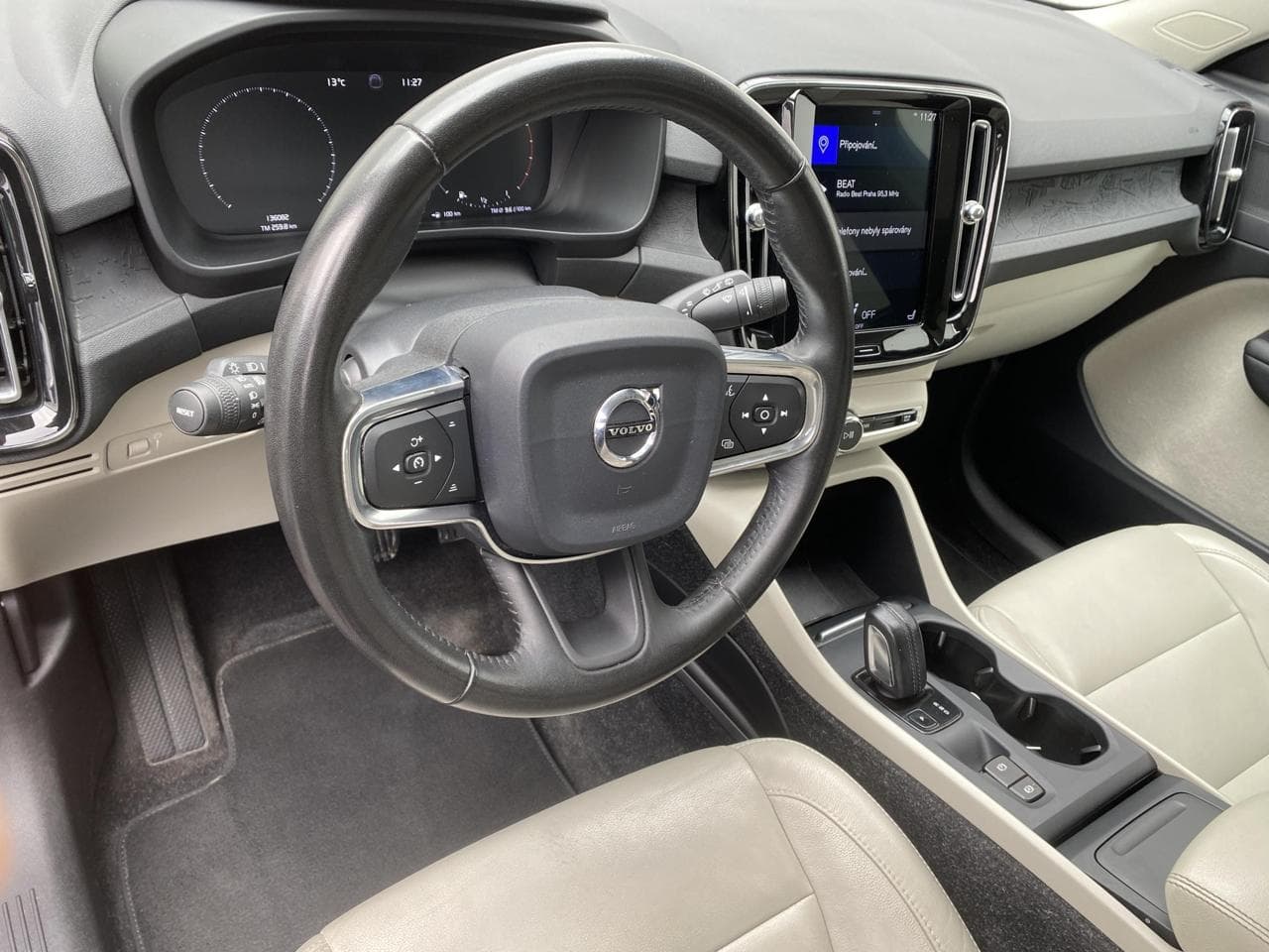 2019 Volvo XC40 - 12