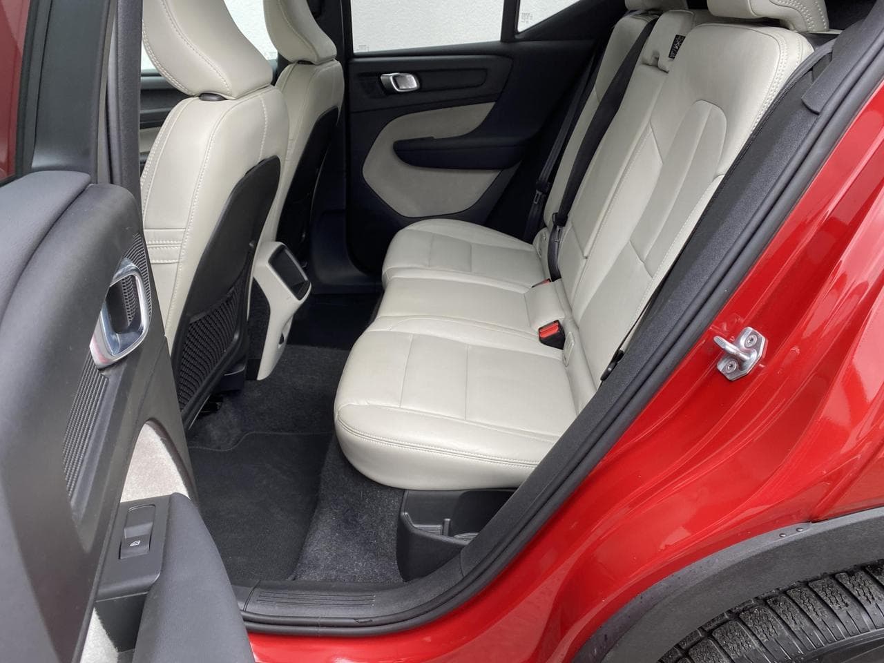 2019 Volvo XC40 - 10