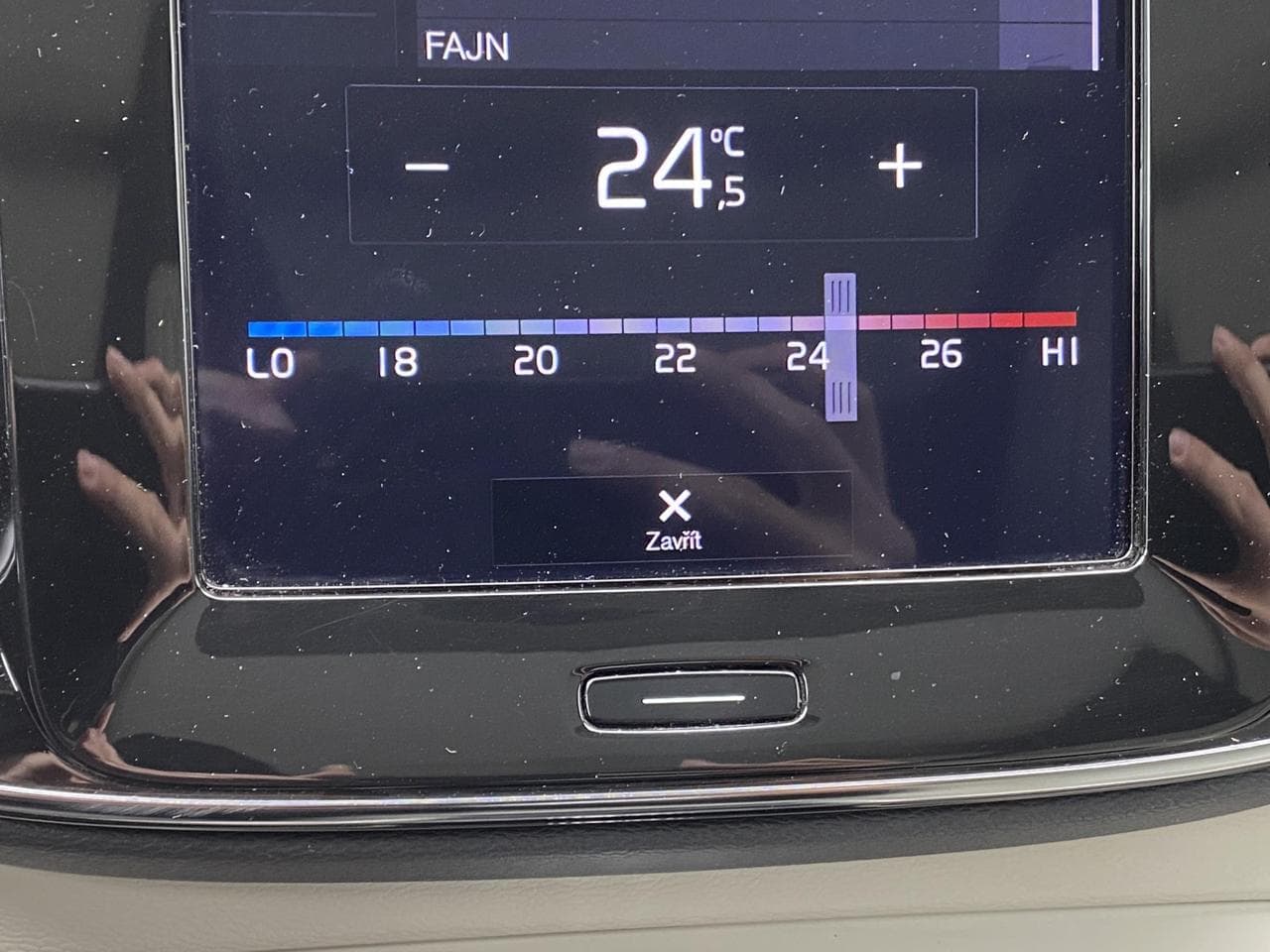 2019 Volvo XC40 - 16